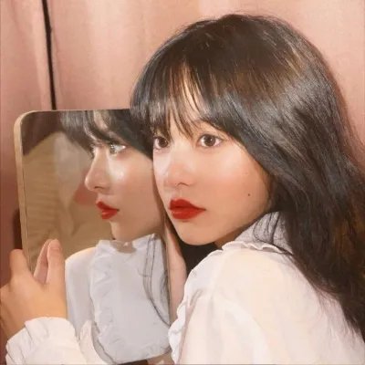 独自在夜晚的海边 海报
